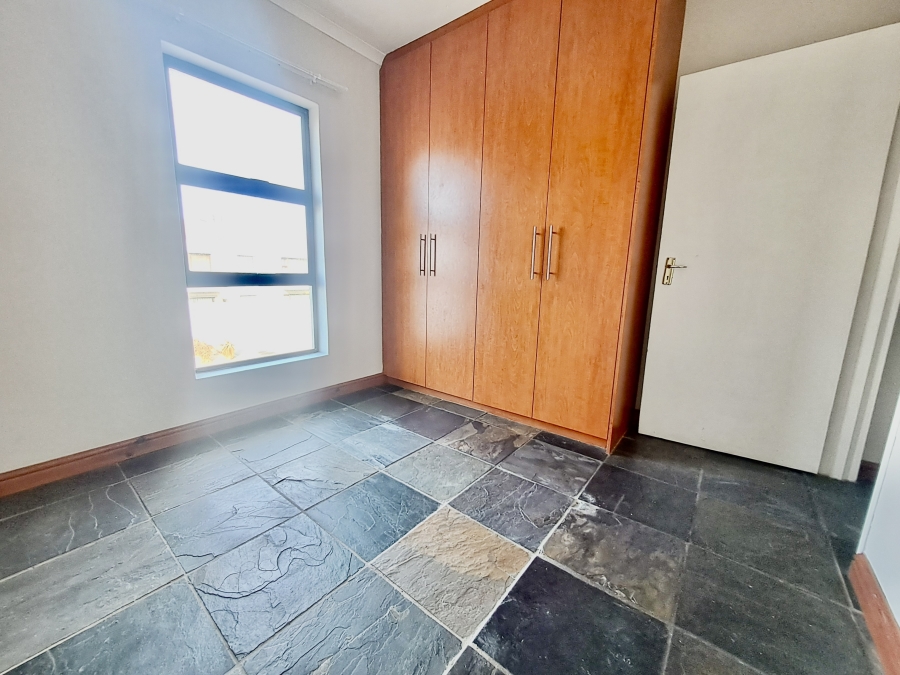 To Let 2 Bedroom Property for Rent in Table View Western Cape